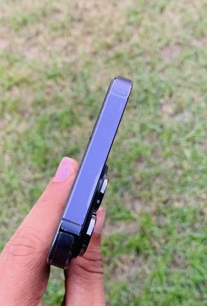 Apple iPhone 14 Pro Max 1