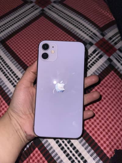 Apple iPhone 11 use one hand