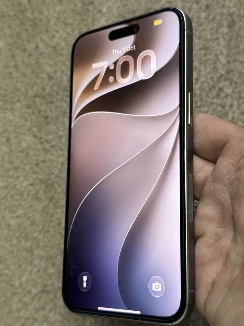 Apple iPhone 15 Pro Max 3