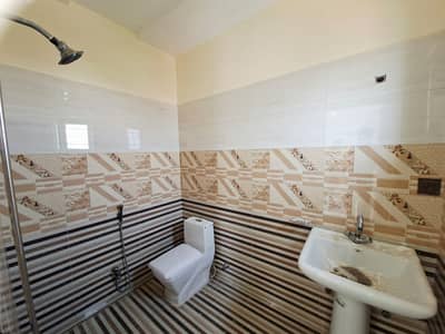 5 Marla House for Rent in Lake City