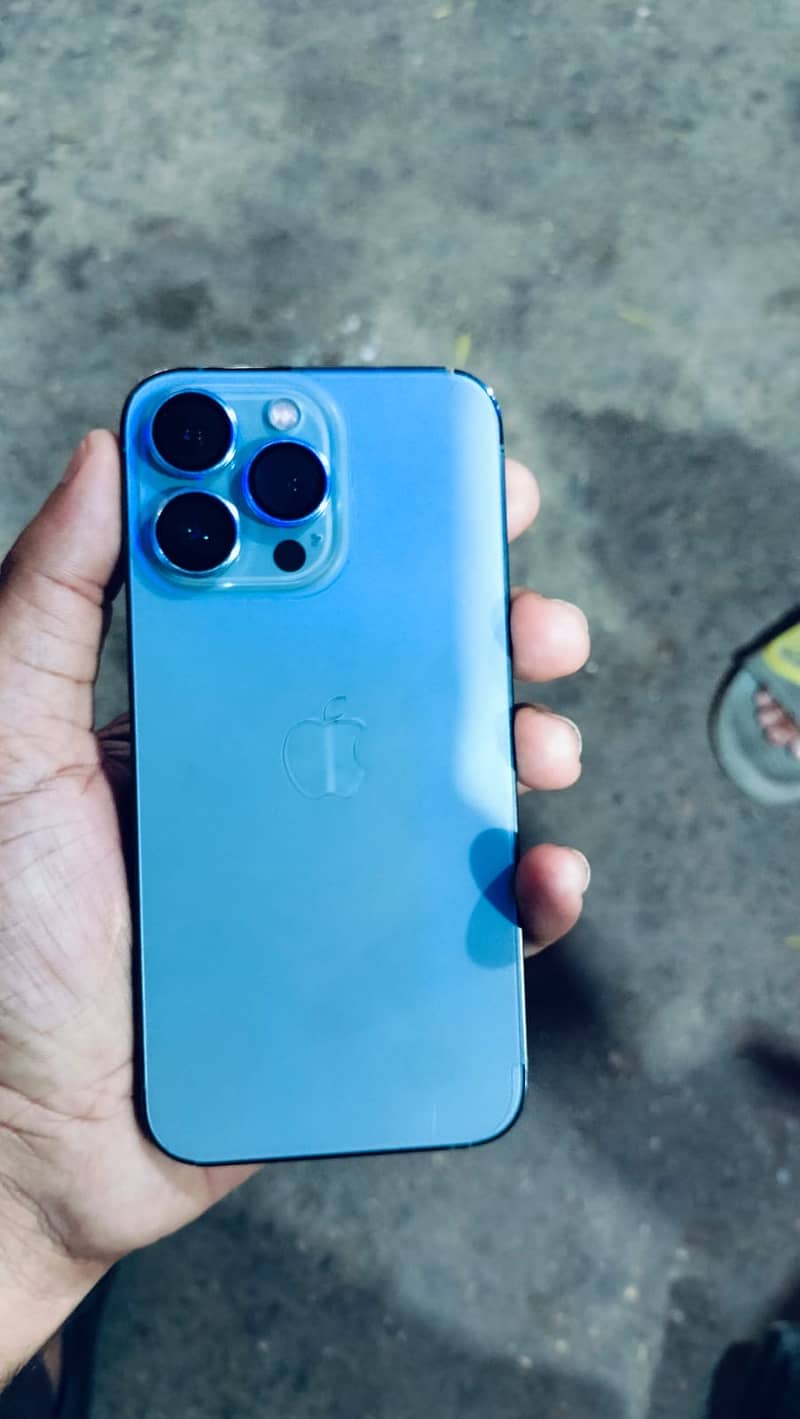 Apple iPhone 13 Pro 0