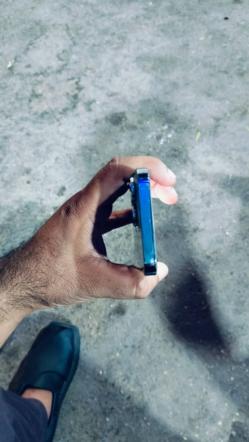 Apple iPhone 13 Pro 3