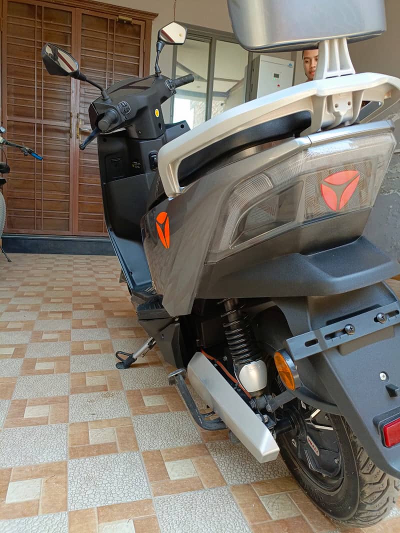 Yadea T5 Good Condition 1