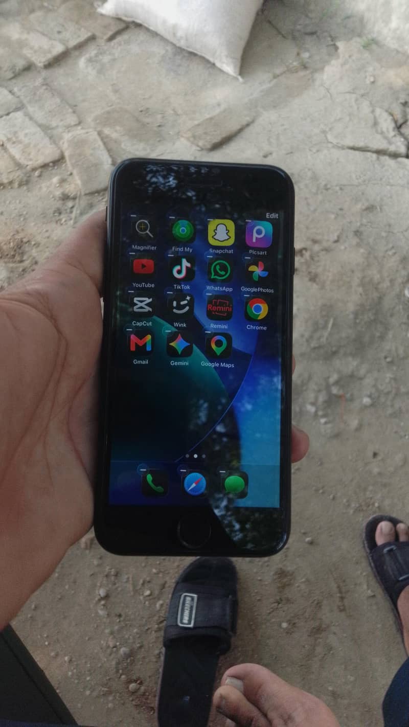 Apple iPhone SE 3