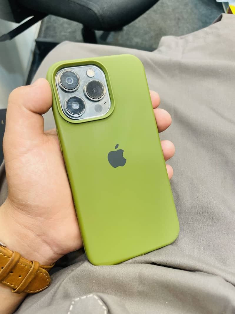 Apple iPhone 13 Pro 0