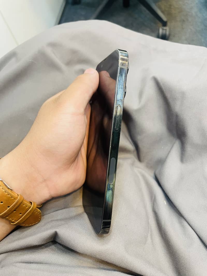 Apple iPhone 13 Pro 11