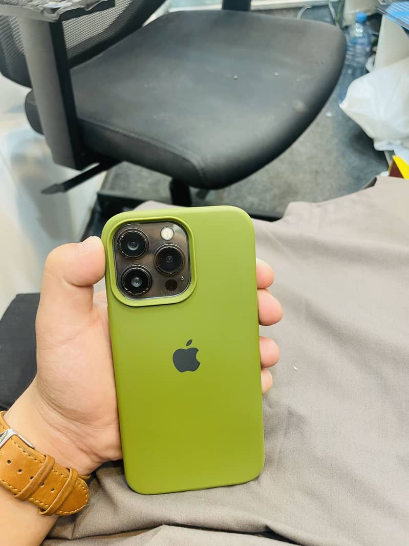 Apple iPhone 13 Pro 12