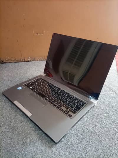 Toshiba DynaBook/Core i3/6th Gen/4GB RAM/128GB SSD/For Urgent Sale i