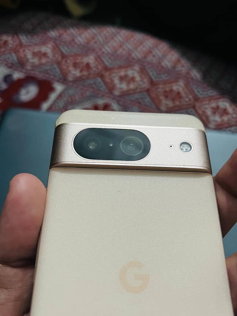Google Pixel 8 1