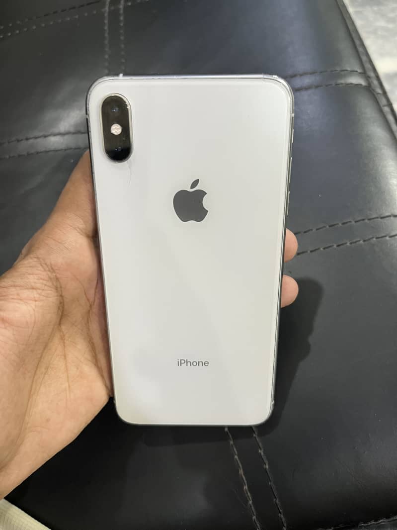 Apple iPhone XS Max 1