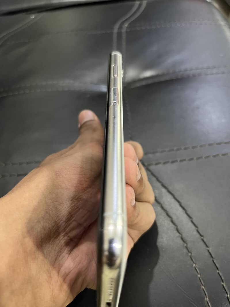 Apple iPhone XS Max 2