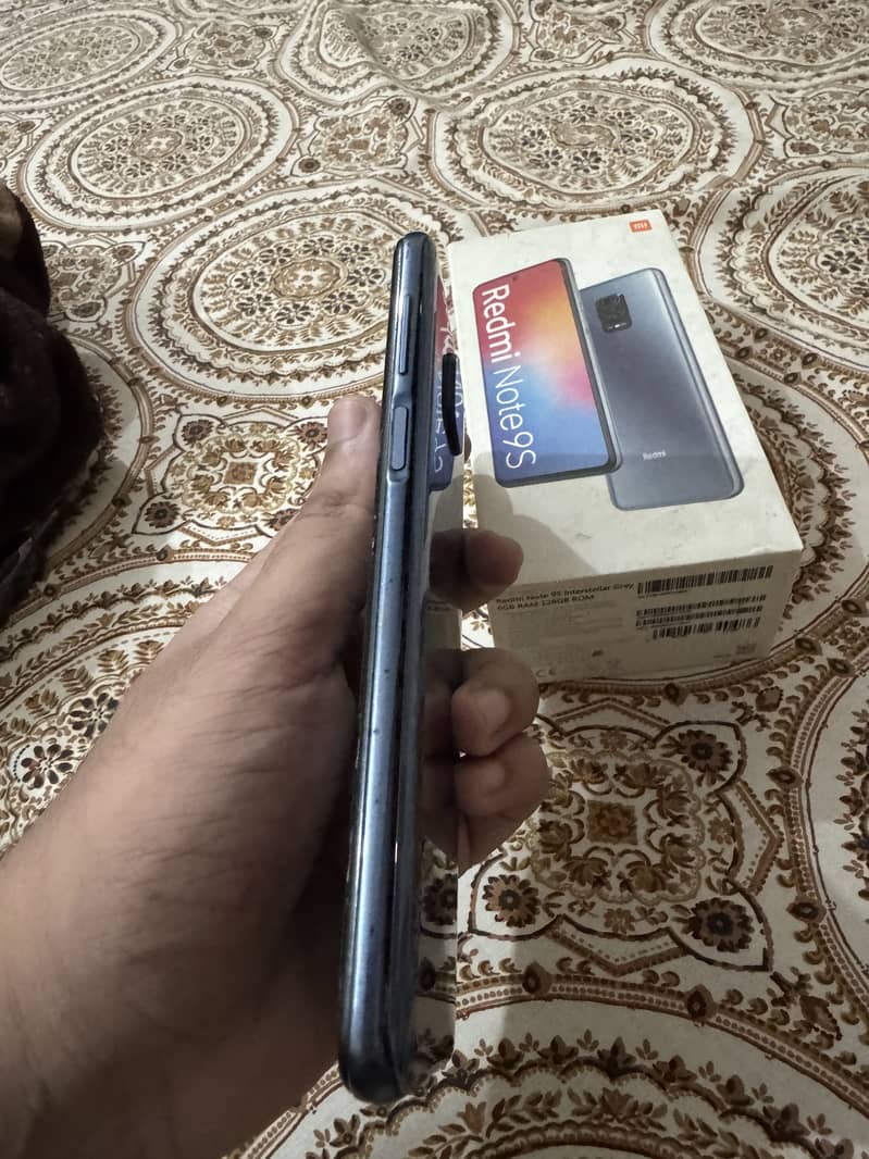 Xiaomi Redmi Note 9S 2