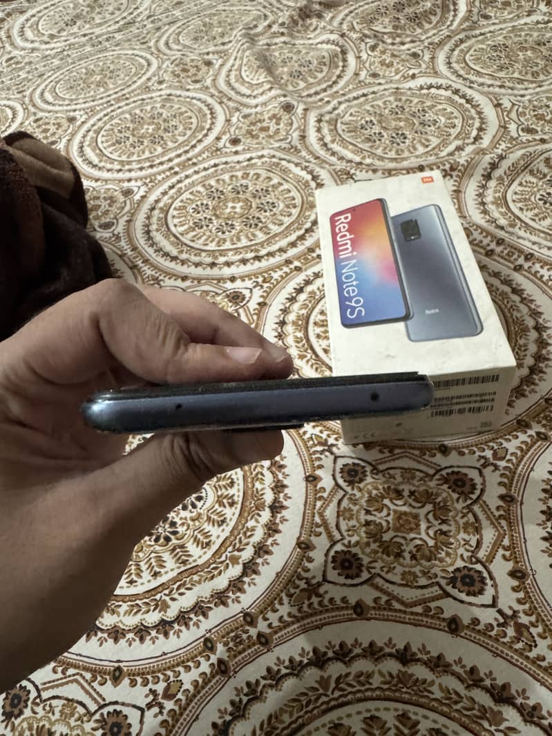 Xiaomi Redmi Note 9S 6