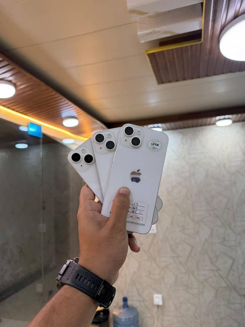 Apple iPhone 14 4