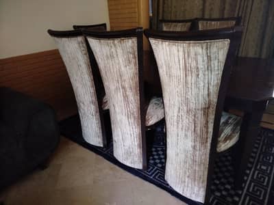 7 seater sofa+ dining table