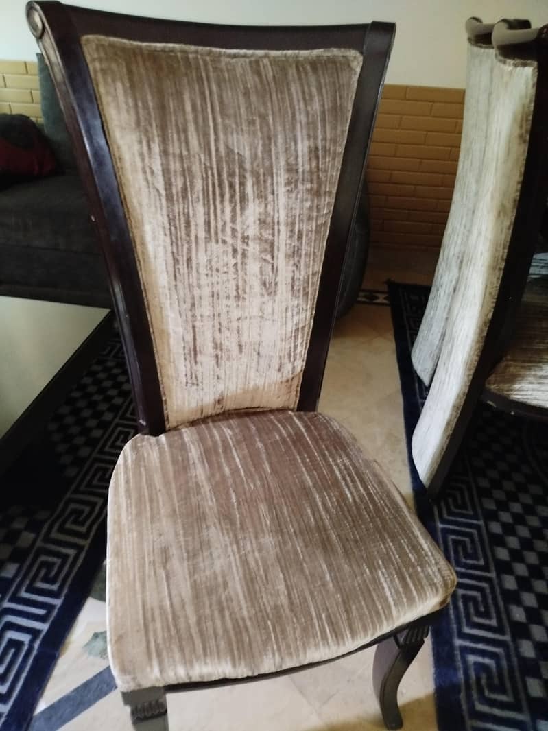 7 seater sofa+ dining table 1