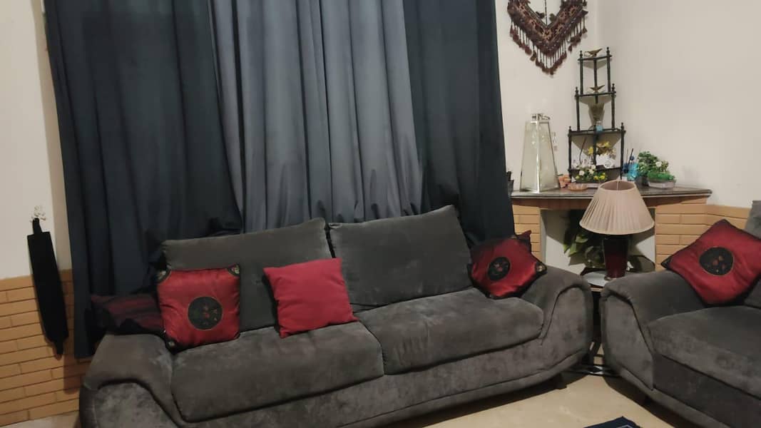 7 seater sofa+ dining table 5