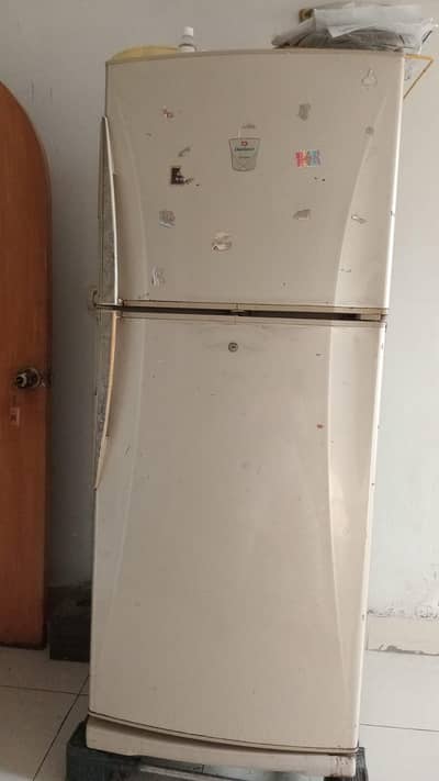 dawliance fridge for sell