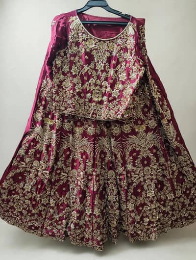 Lehnga and maxxi in good condition for sale