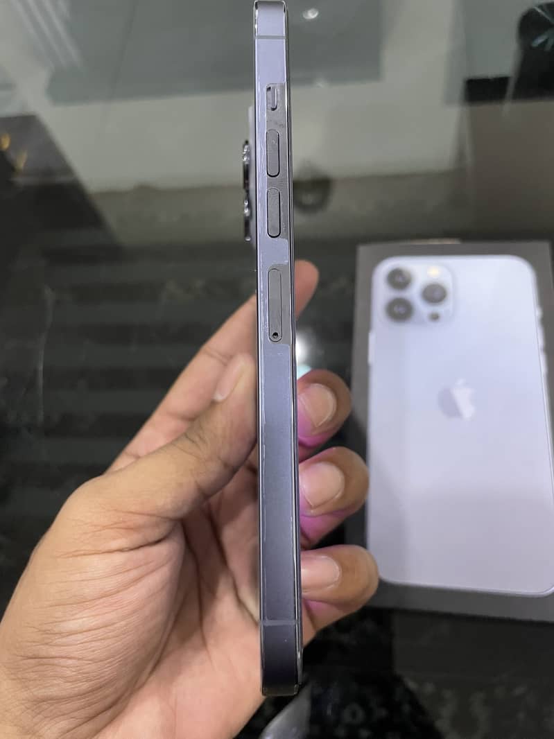 Apple iPhone 13 Pro Max 4