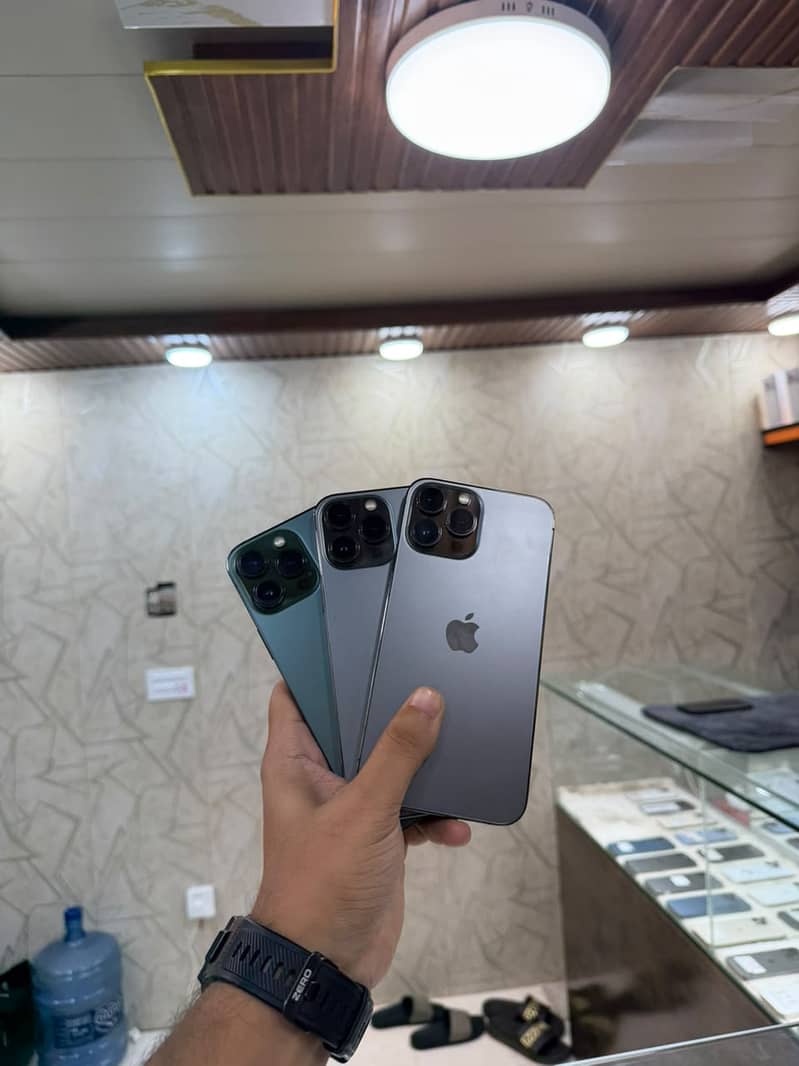 Apple iPhone 13 Pro Max 3
