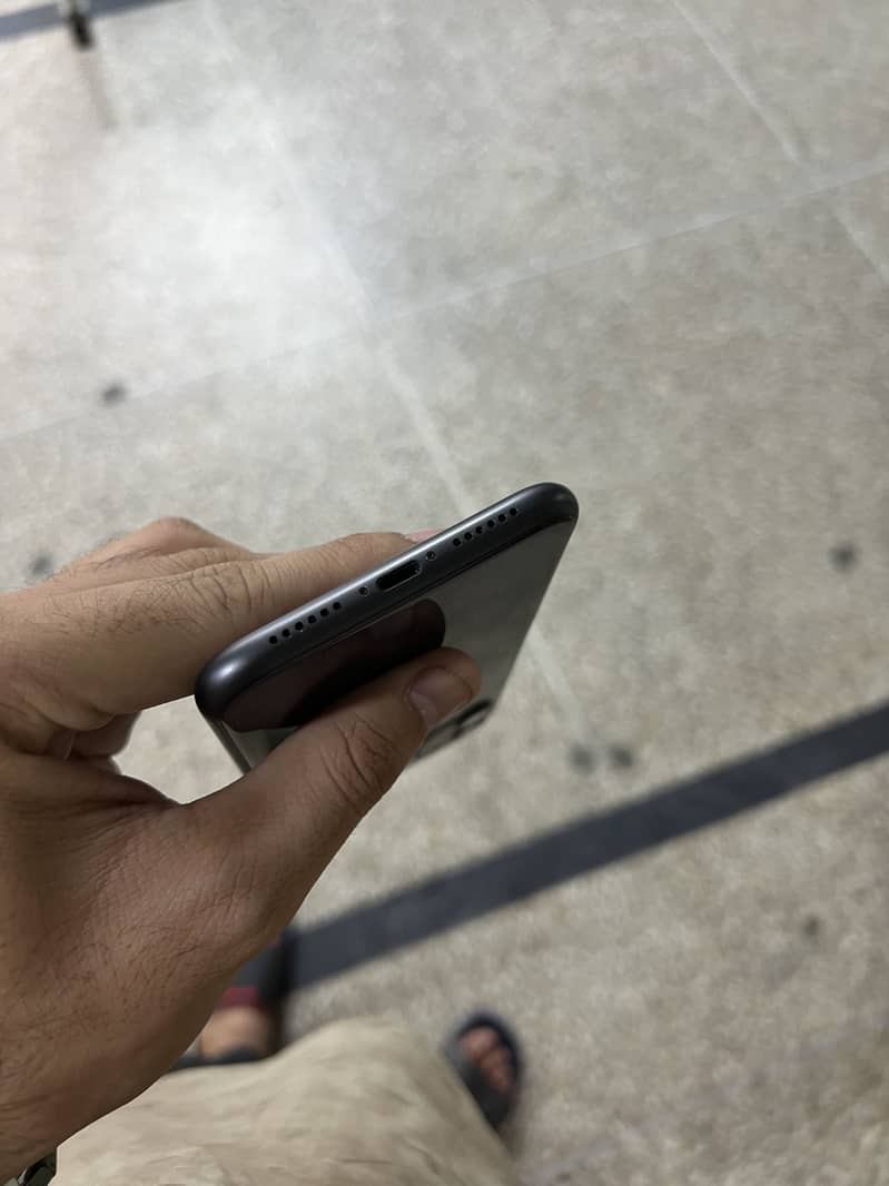 Apple iPhone 11 2