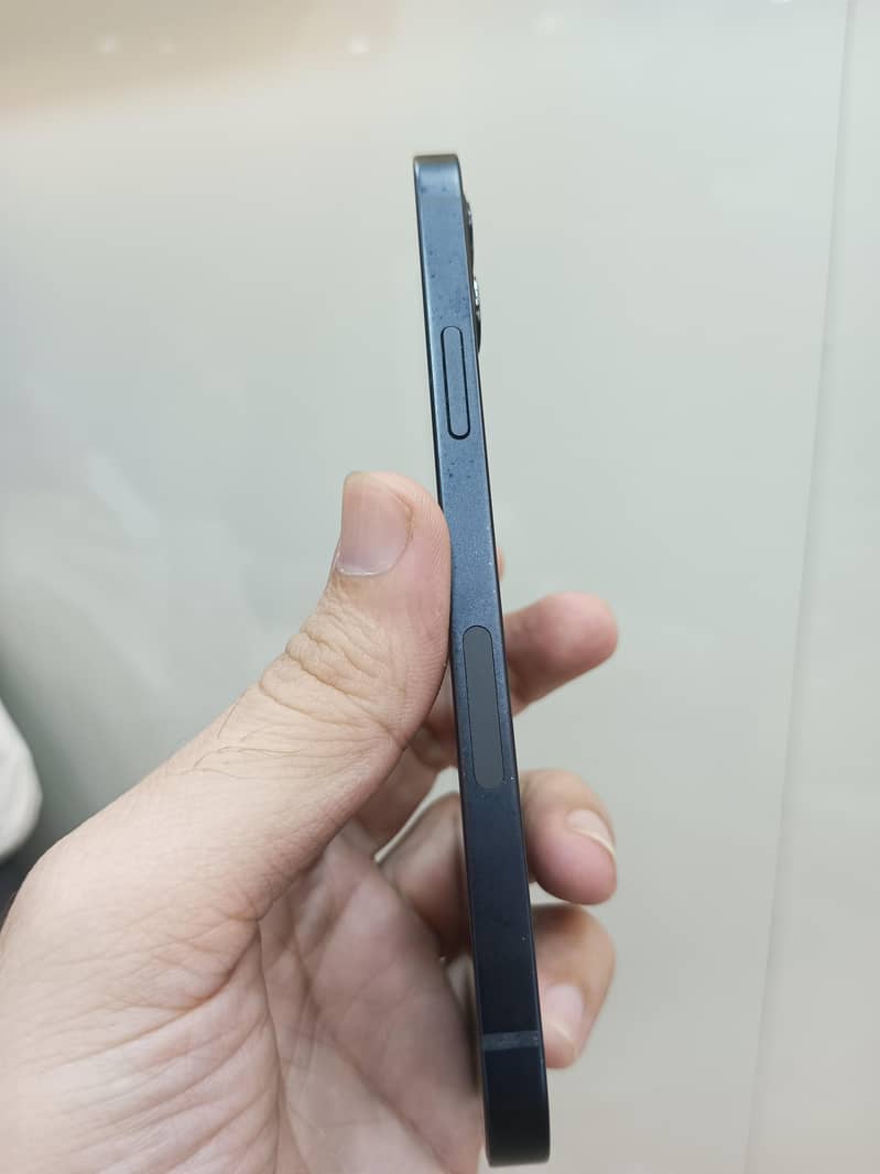 Apple iPhone 12 JV 1