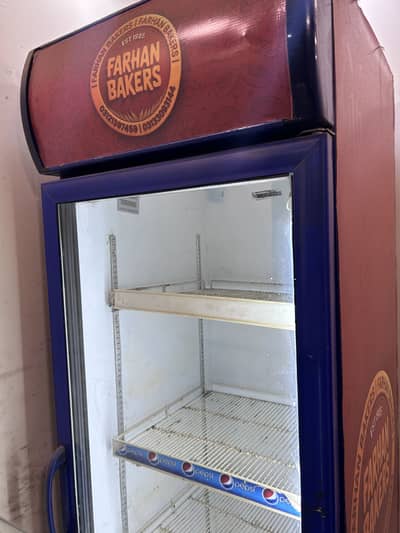Pepsi freezer for sell chill cooling plus best condition