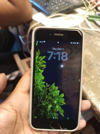 Apple iPhone SE