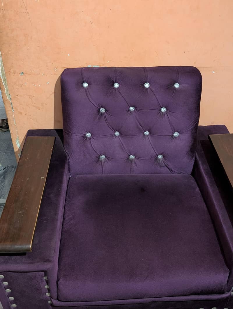 SOFA SET 7 SEATER 3