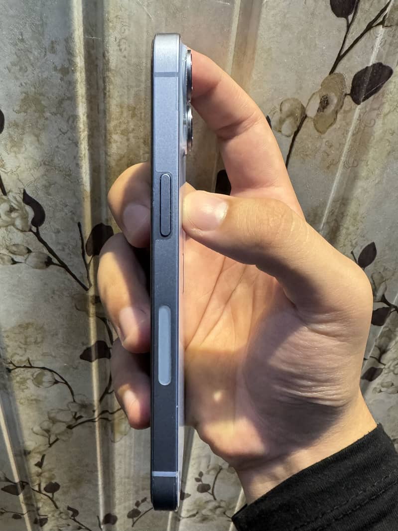 Apple iPhone 14 4