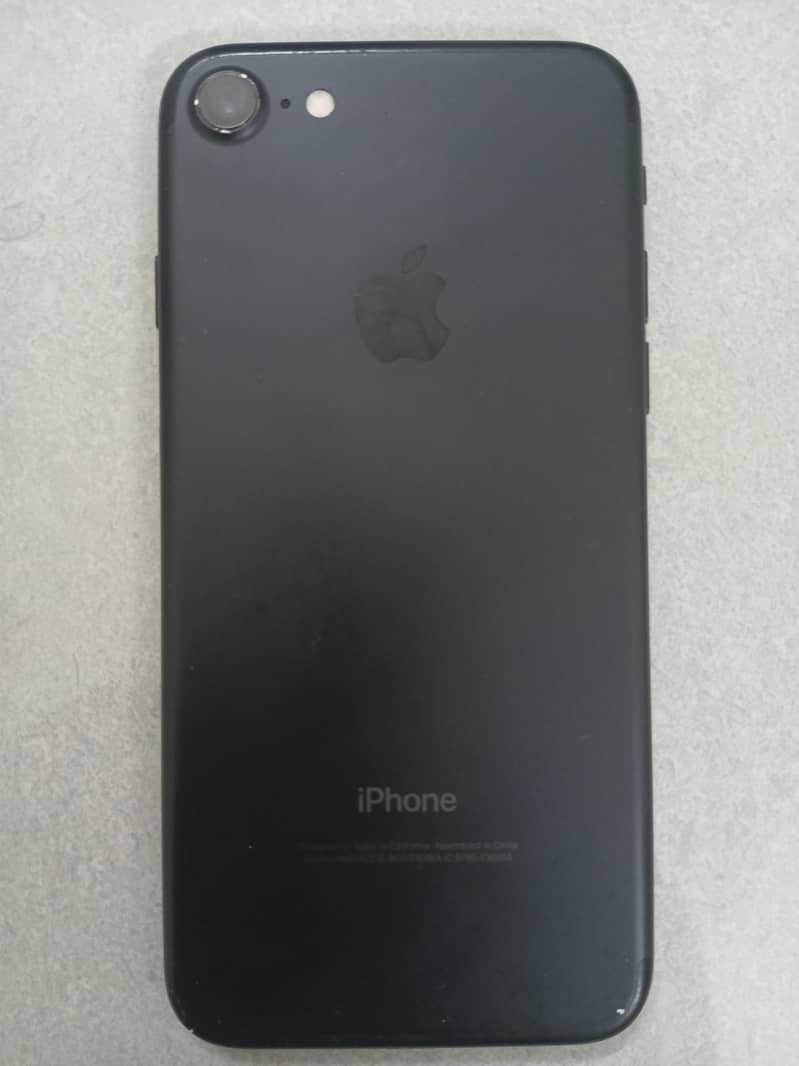 Apple iPhone 7 1