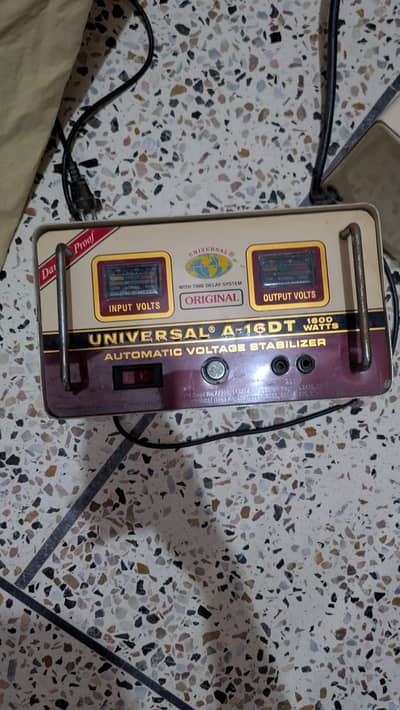 Universal A-16dt 1600w stabilizer
