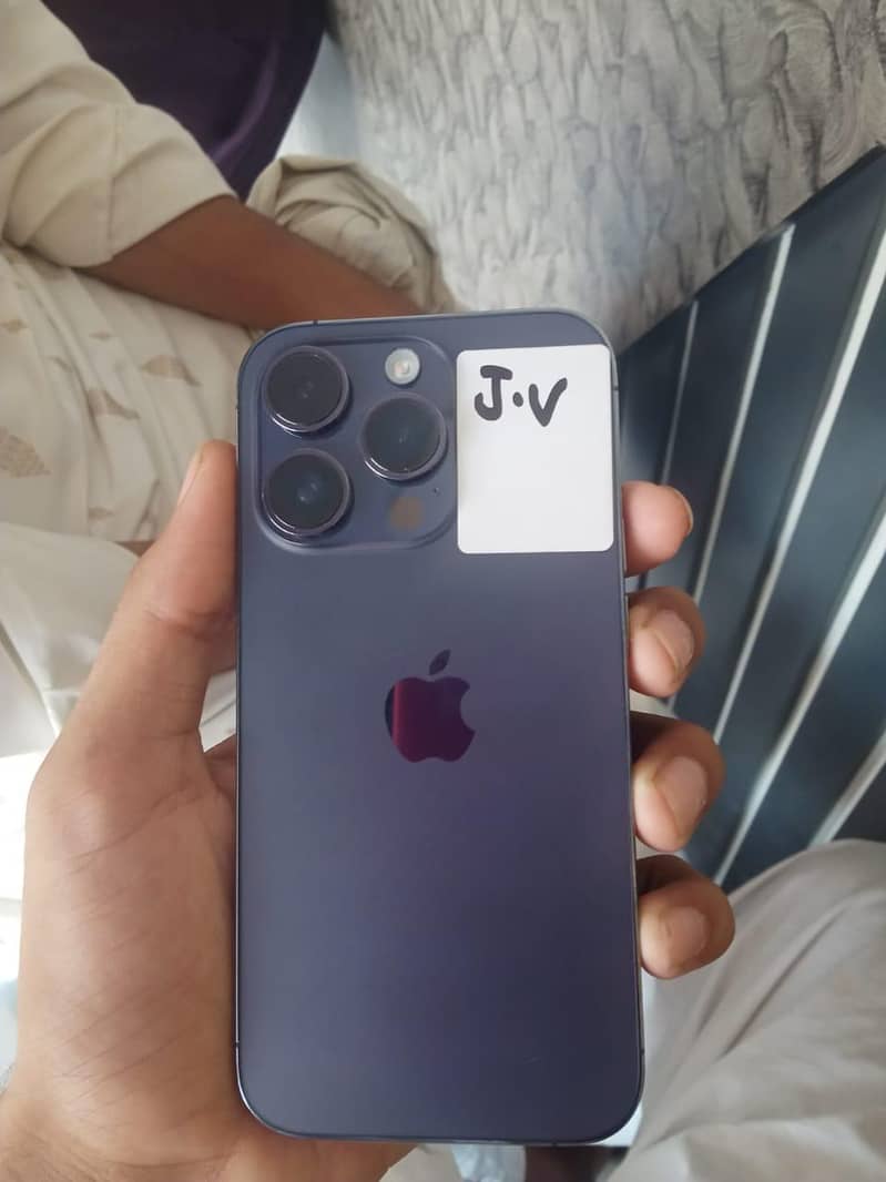 Apple iPhone 14 Pro 0