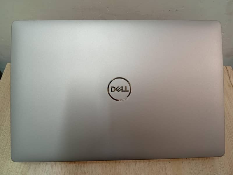 Dell laptop 0