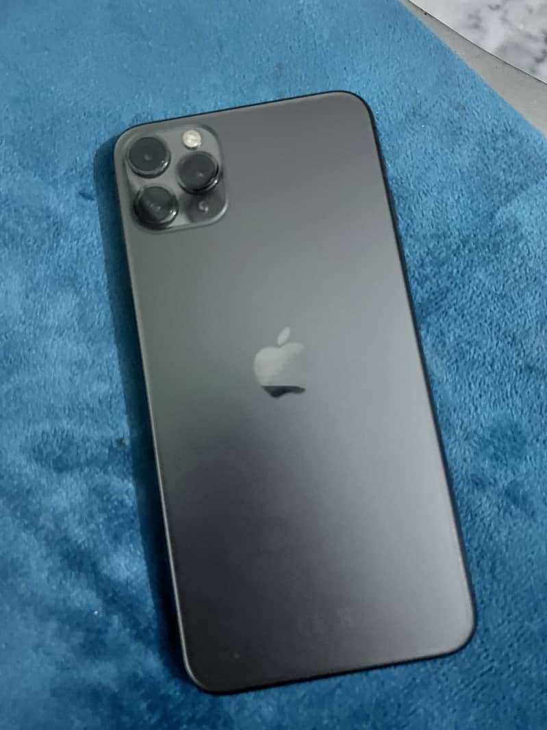 Apple iPhone 11 Pro Max 2