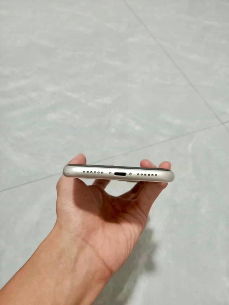 Apple iPhone 11 2