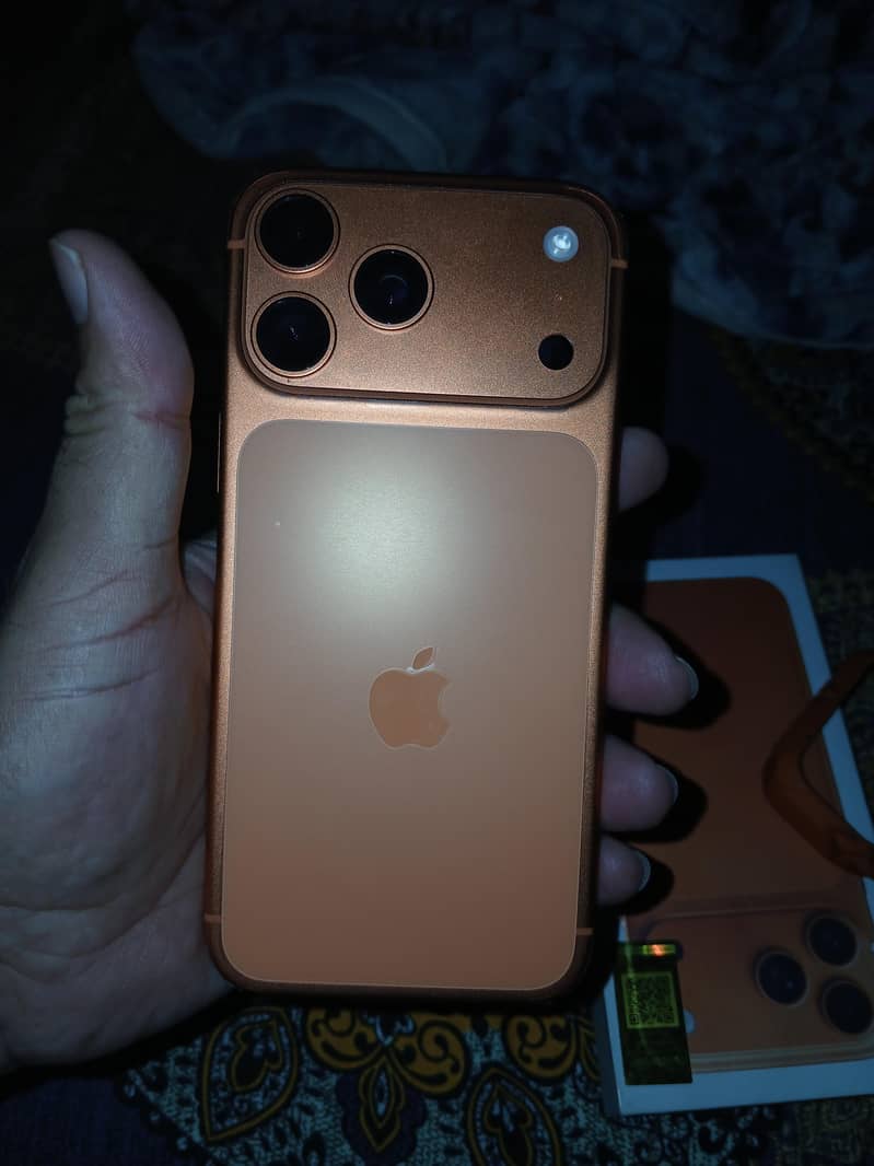 Apple iPhone 17 Pro Max 2