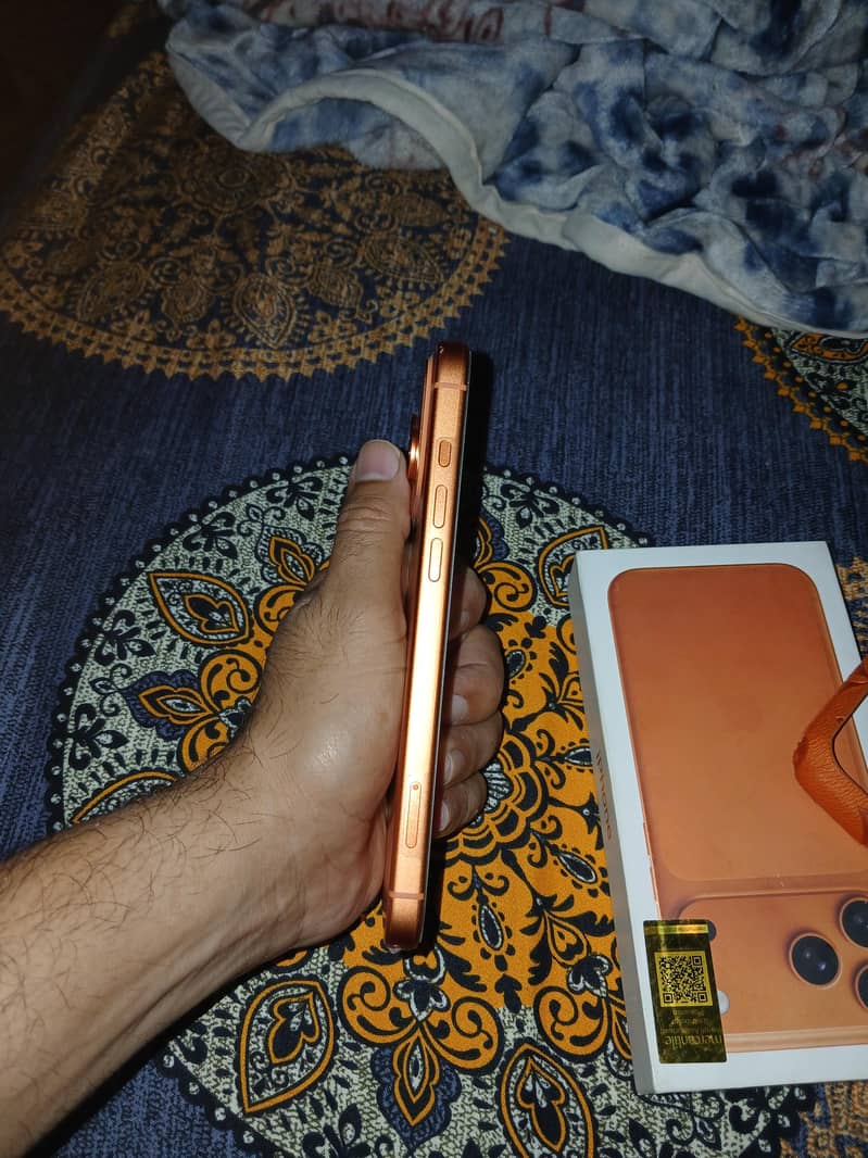 Apple iPhone 17 Pro Max 5