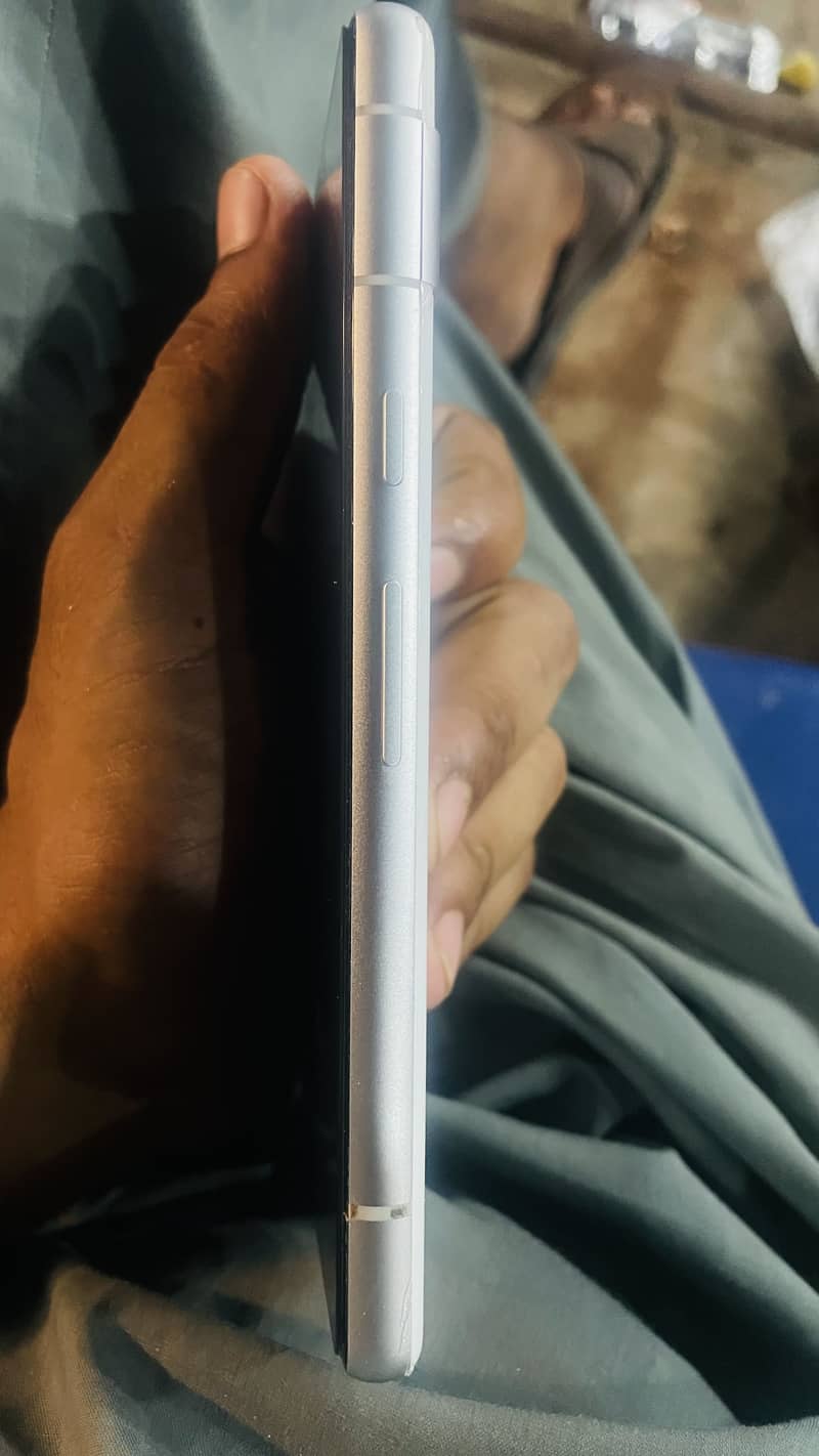 Google Pixel 7a 4