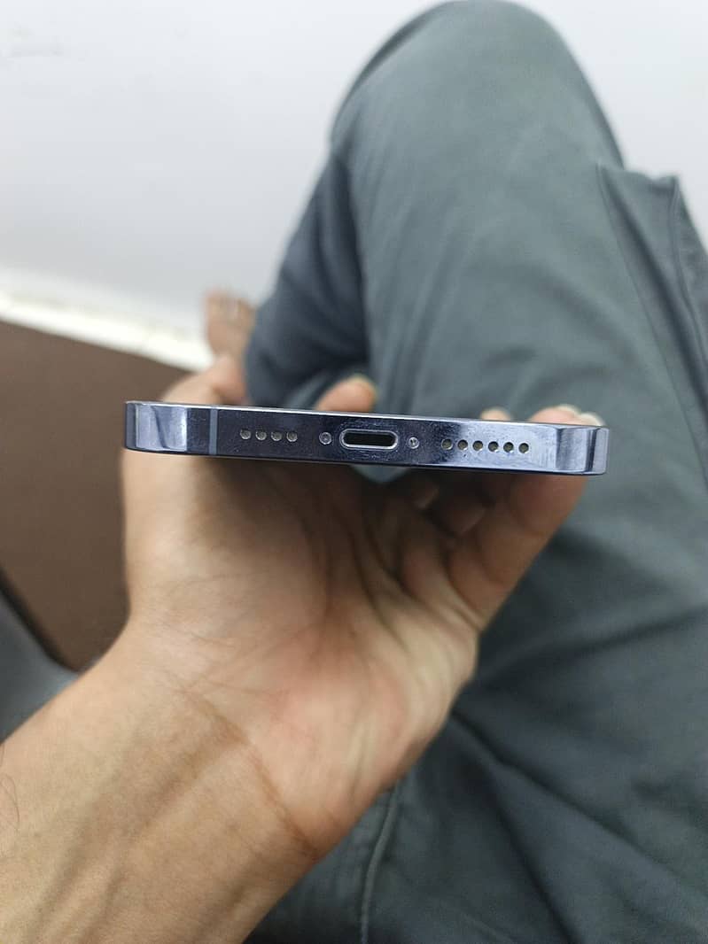 Apple iPhone 13 Pro Max 4
