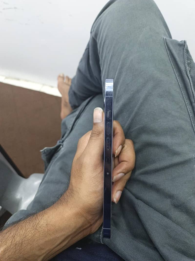 Apple iPhone 13 Pro Max 5