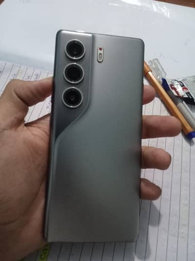 Tecno comon 40 pro