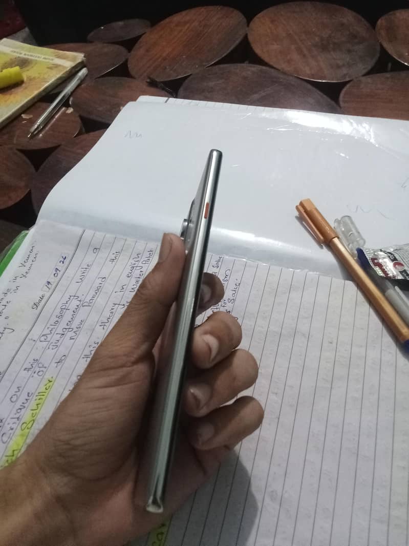 Tecno comon 40 pro 4