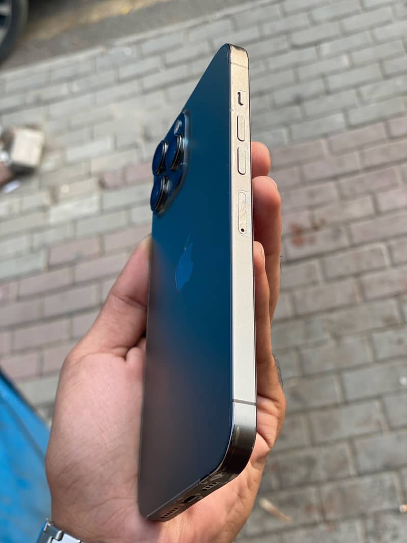 Apple iPhone 13 Pro Max 5