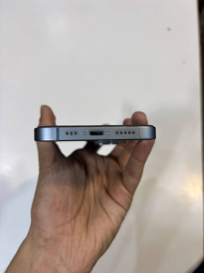 Apple iPhone 14 4