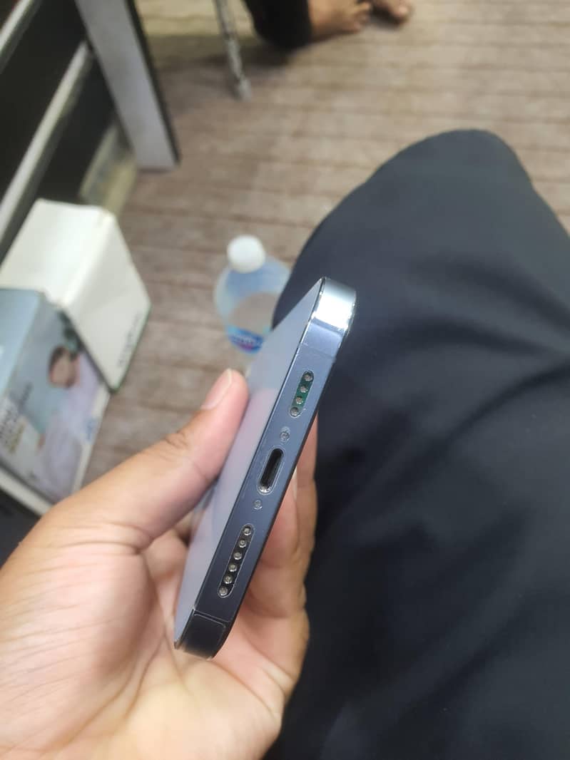 Apple iPhone 13 Pro Max 3