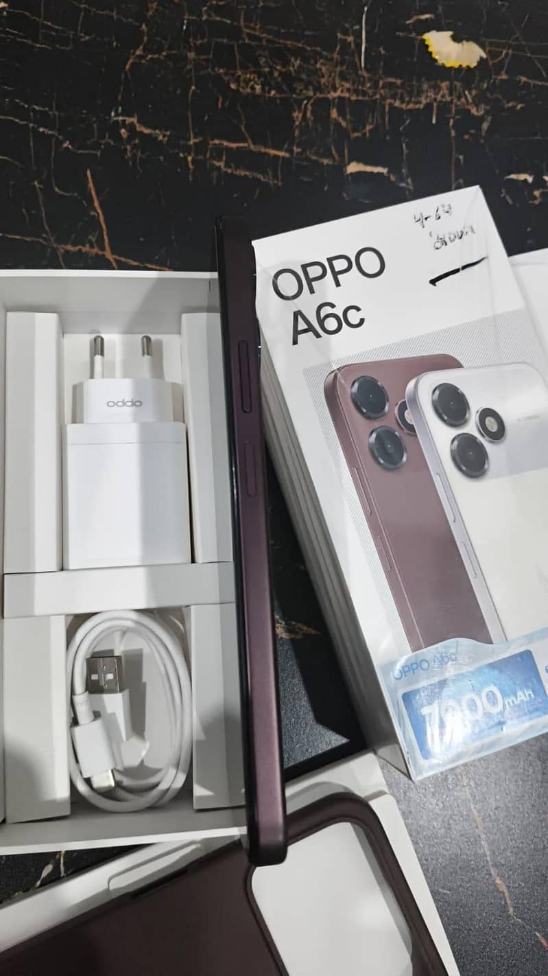 OPPO A6c 3