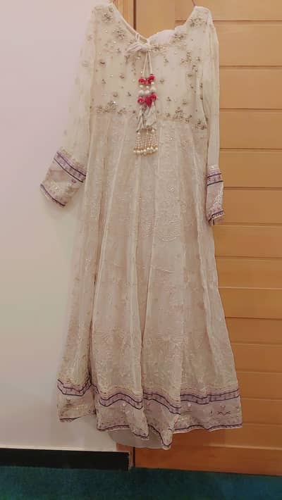 A graceful dress for a decent look by BATIK