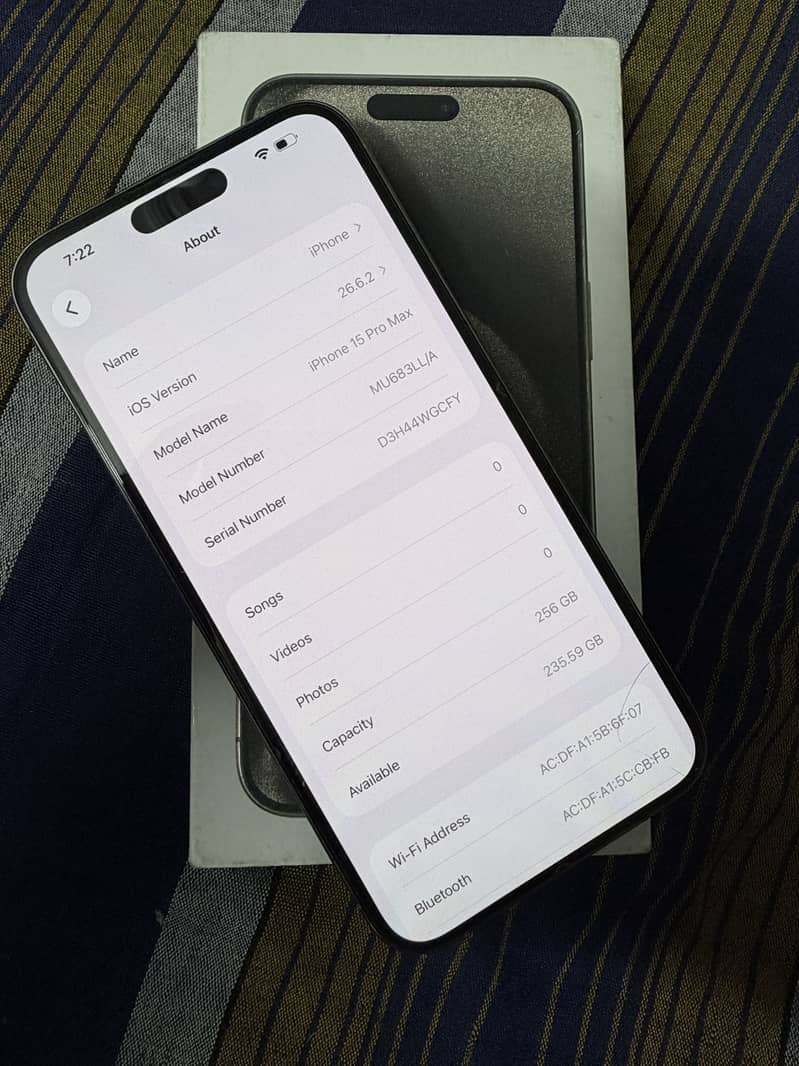 Apple iPhone 15 Pro Max 4